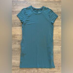 Thread & Supply women’s size medium teal green short sleeve athleisure dress